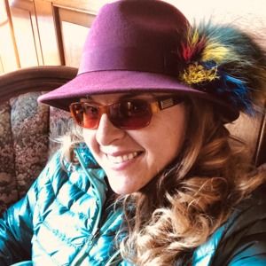 Meet your Posher, Carrie